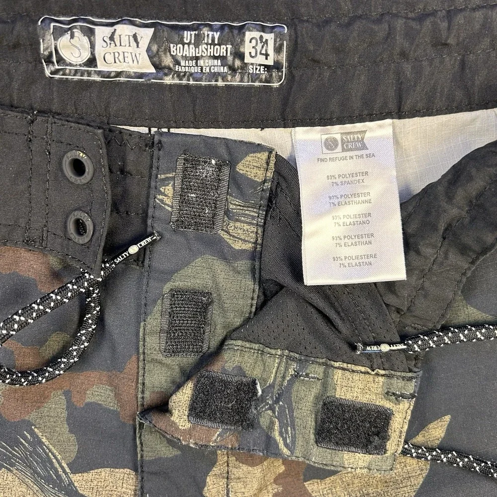 Salty Crew Utility Boardshorts Mens 34 (Fit 35) Flying Fish Camo Stretch Utility - Picture 6 of 15